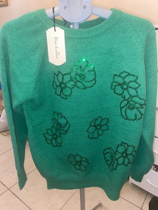 Vine & Love Sweaters - Vine & Love Emerald Green Crew Neck Sweater NWT 19” PTP